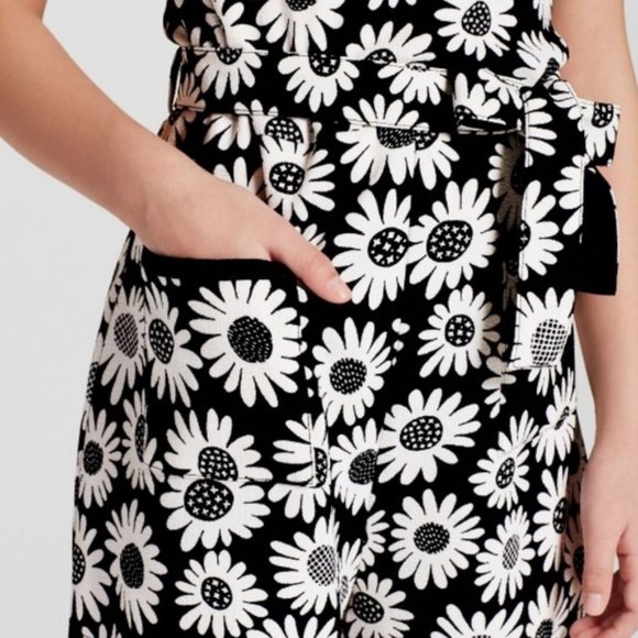 Black Mini Daisy Tie Waist Romper - Small - Picture 3 of 8